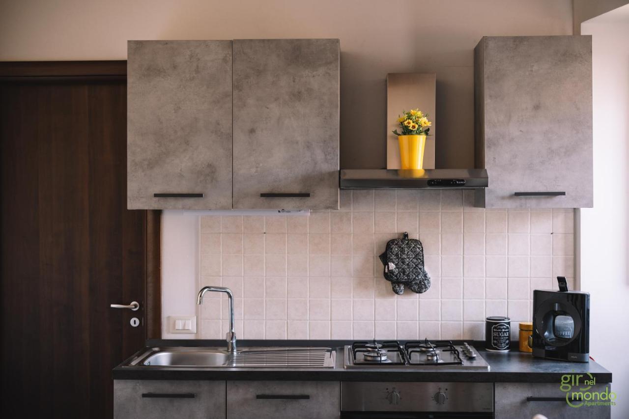 Giro Nel Mondo Apartments Catania Ngoại thất bức ảnh