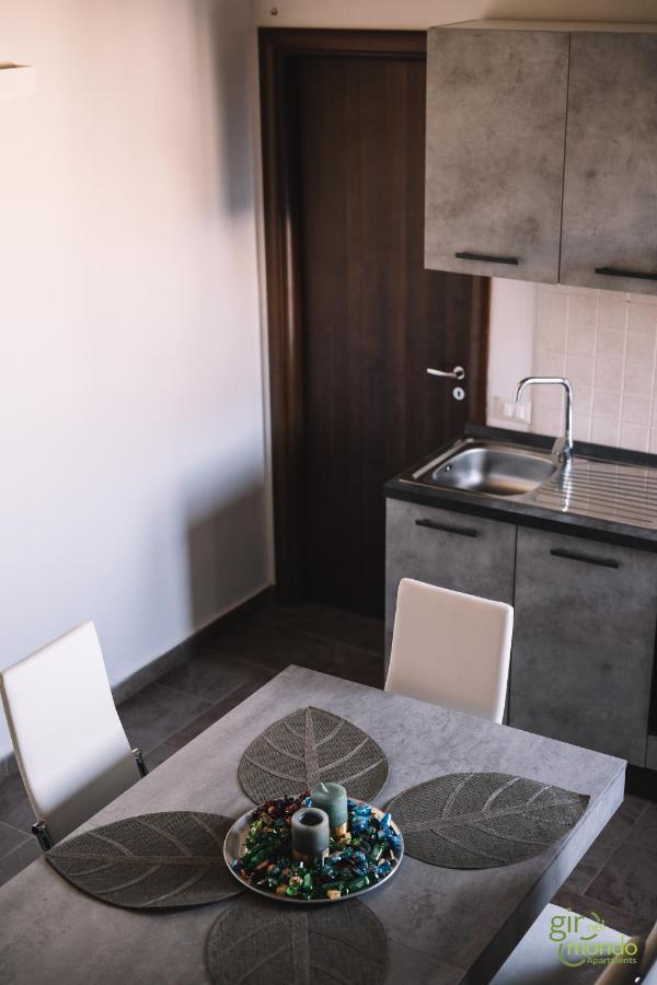 Giro Nel Mondo Apartments Catania Ngoại thất bức ảnh