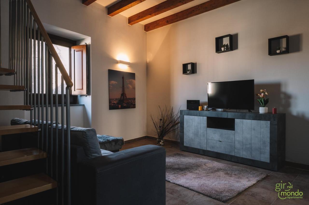 Giro Nel Mondo Apartments Catania Ngoại thất bức ảnh