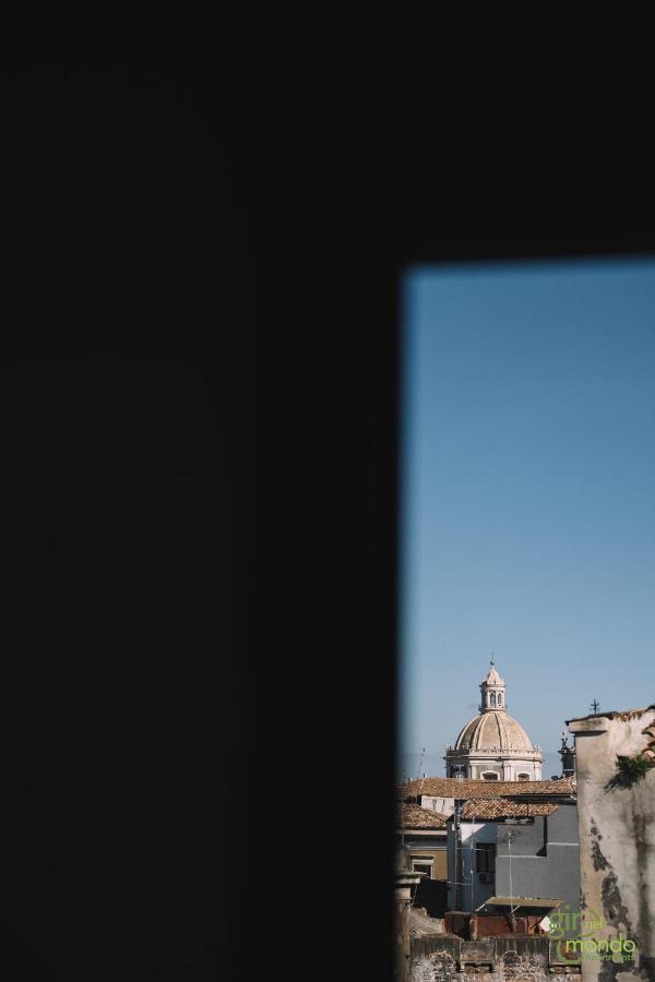 Giro Nel Mondo Apartments Catania Ngoại thất bức ảnh