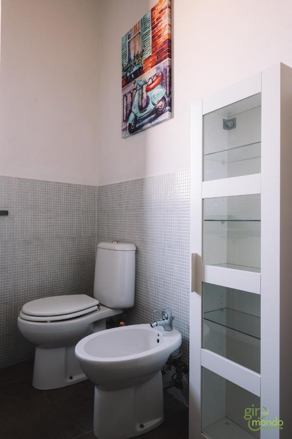 Giro Nel Mondo Apartments Catania Ngoại thất bức ảnh