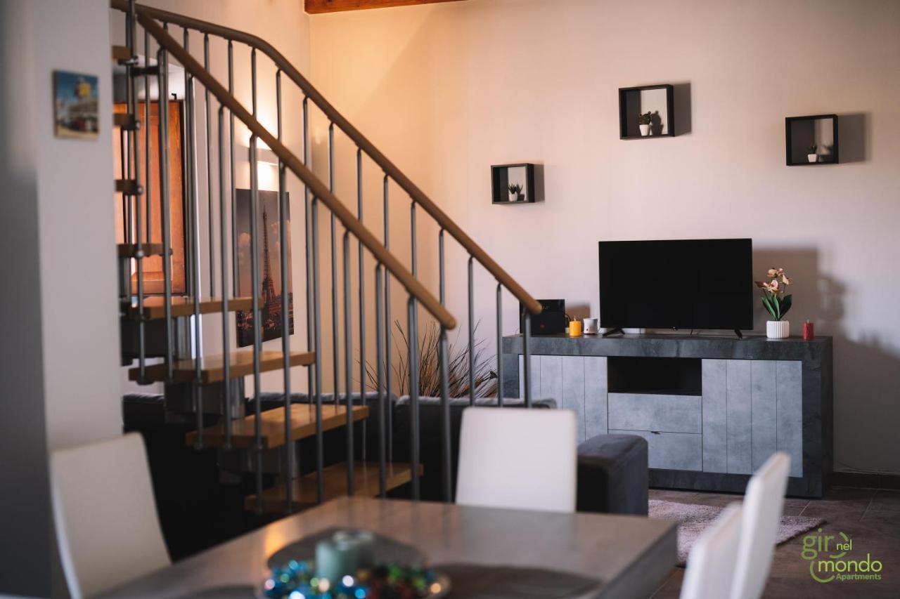 Giro Nel Mondo Apartments Catania Ngoại thất bức ảnh