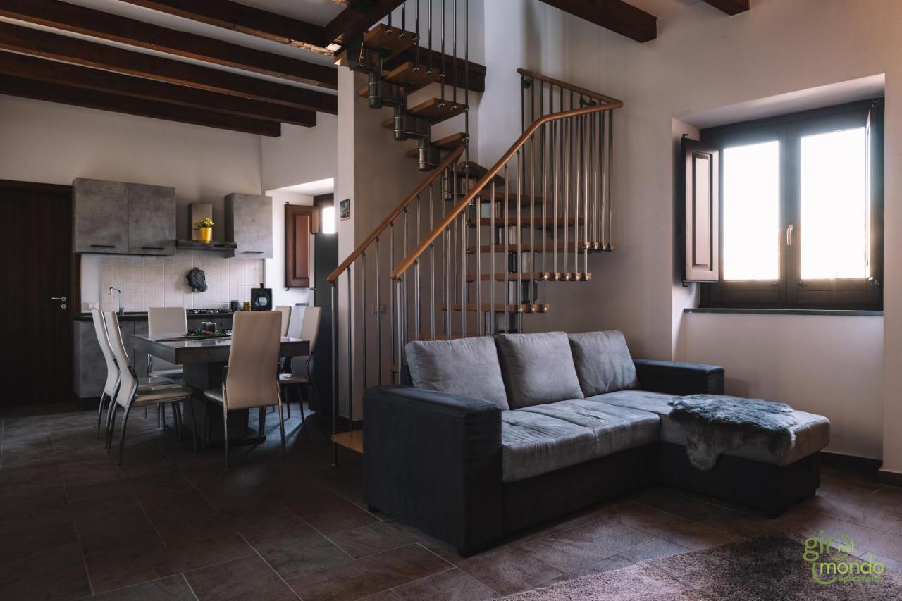 Giro Nel Mondo Apartments Catania Ngoại thất bức ảnh